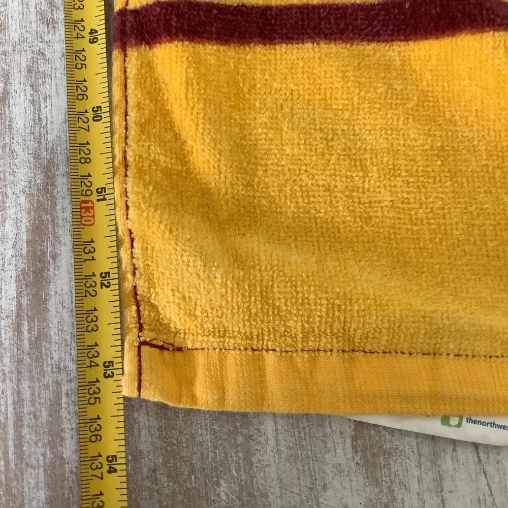 Northwest NFL Washington Redskins 100%  Cotton Beach Towel 27 x 53‎